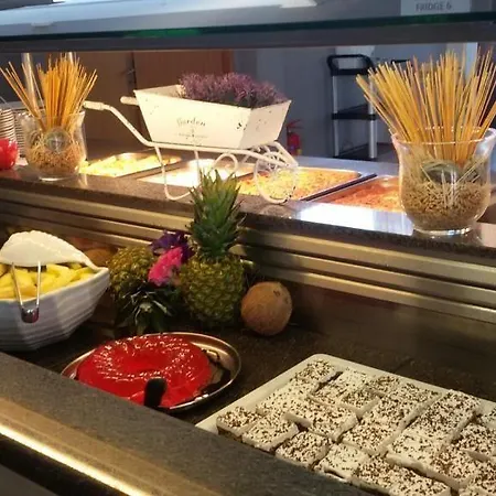 Happy Days Hotel, Adults Only 酒店