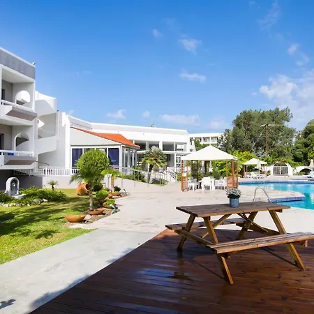 Happy Days Hotel, Adults Only Отель