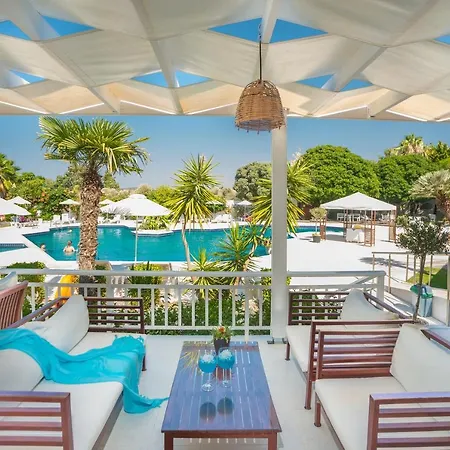 Отель Happy Days Hotel, Adults Only 3*