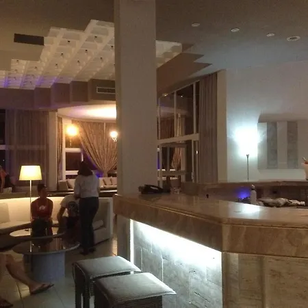 Happy Days Hotel, Adults Only Hotel