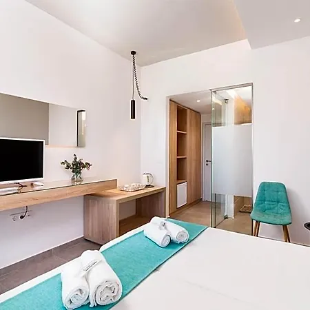 Happy Days Hotel, Adults Only