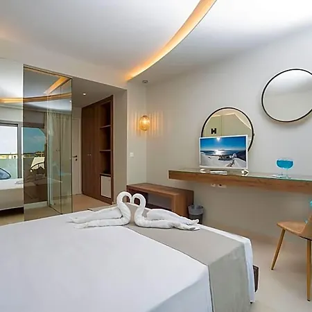 Ξενοδοχείο Happy Days Hotel, Adults Only 3*