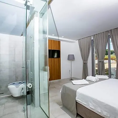 Happy Days Hotel, Adults Only Ξενοδοχείο Θεολόγος
