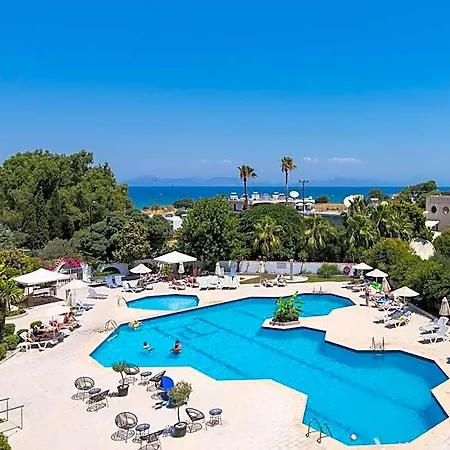 Ξενοδοχείο Happy Days Hotel, Adults Only Θεολόγος