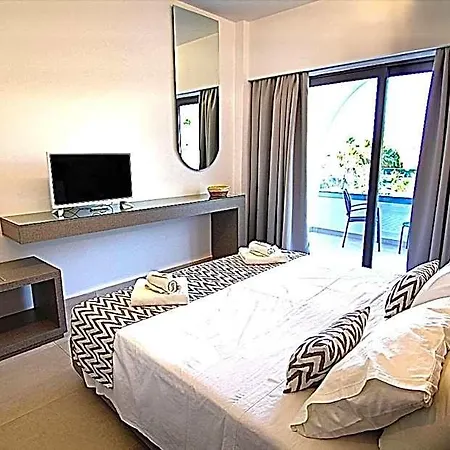 Happy Days Hotel, Adults Only 3* Θεολόγος