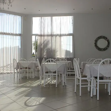 Happy Days Hotel, Adults Only Теологос