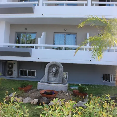Happy Days Hotel, Adults Only Hotel