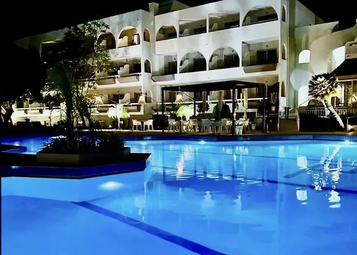 Happy Days Hotel, Adults Only