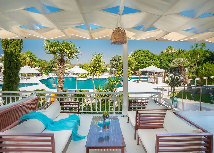 Happy Days Hotel, Adults Only Otel