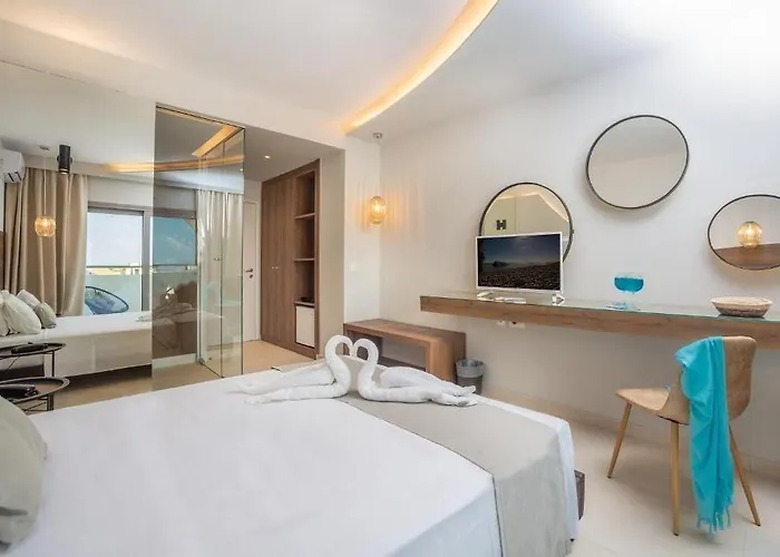 Happy Days Hotel, Adults Only 3*