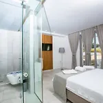 Отель Happy Days Hotel, Adults Only
