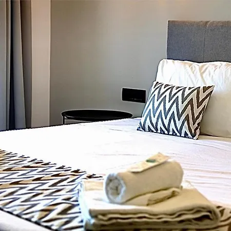 Happy Days Hotel, Adults Only Отель